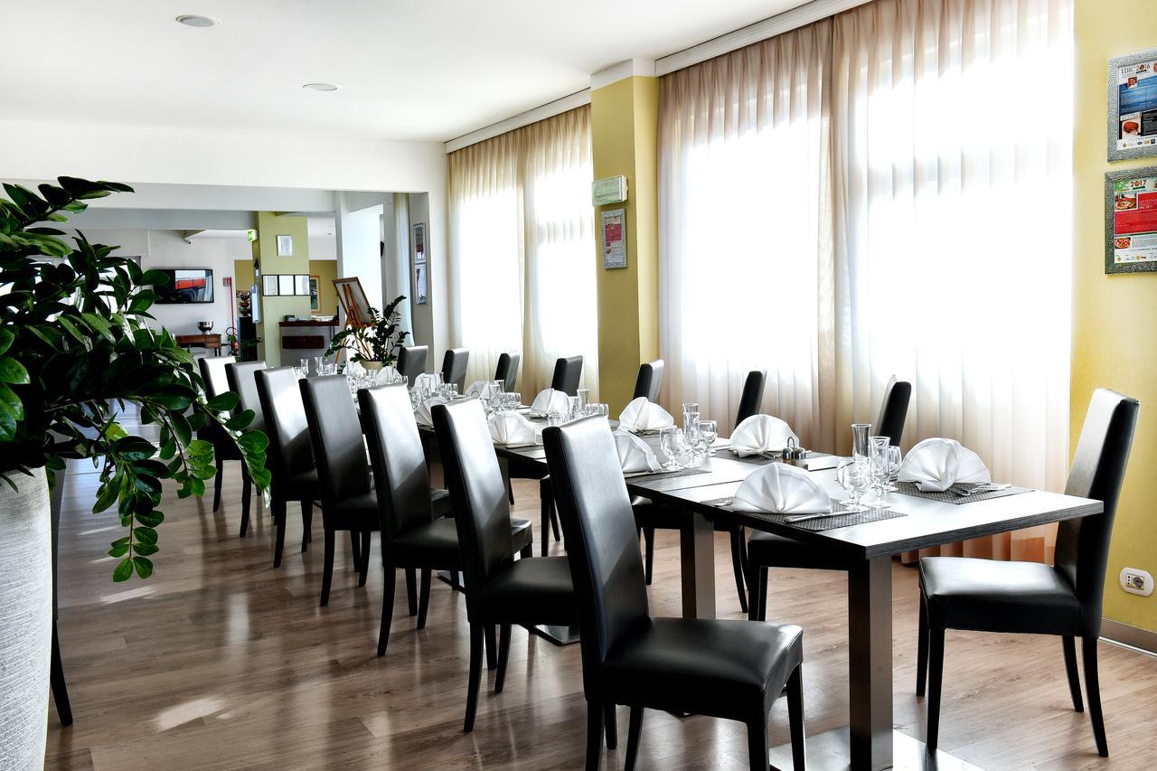 Hotel Motel Europa Domodossola Exterior photo